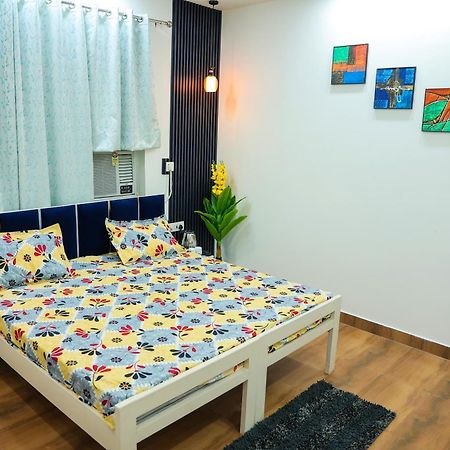 Agrah Stay - Kasa Lusso Stay Faridabad Bagian luar foto