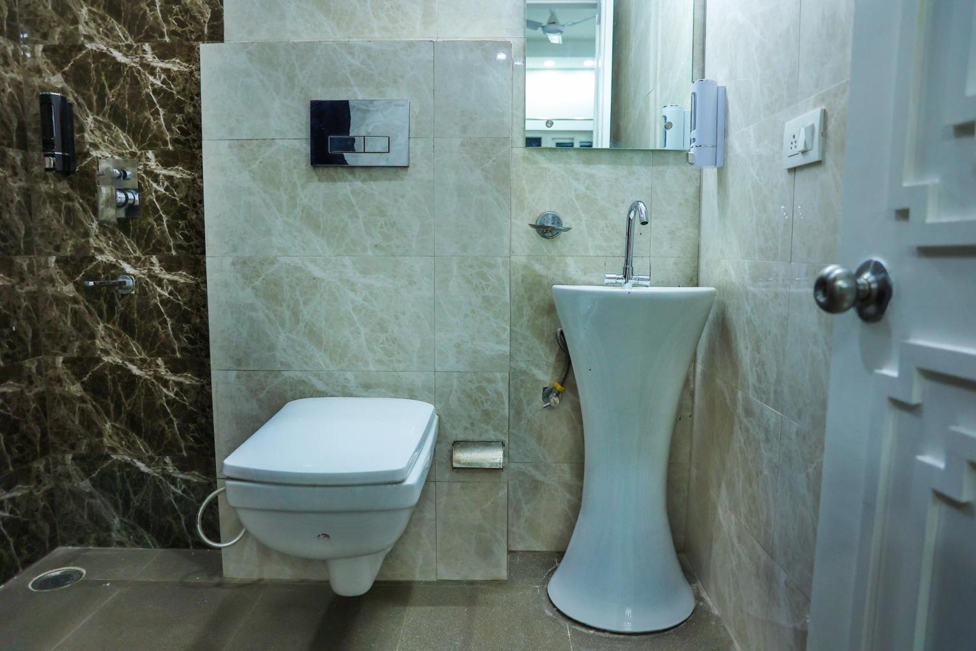 Agrah Stay - Kasa Lusso Stay Faridabad Bagian luar foto
