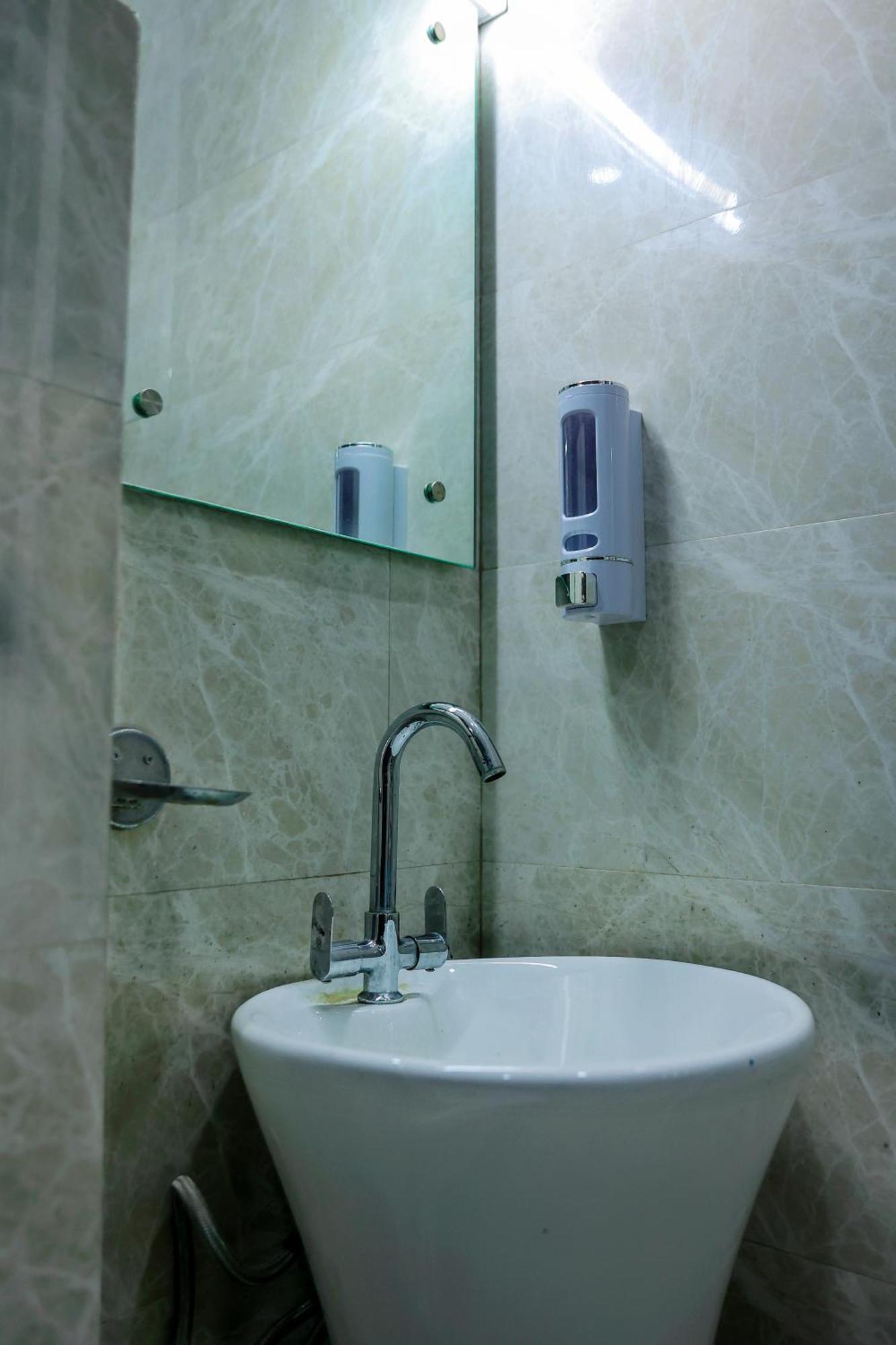 Agrah Stay - Kasa Lusso Stay Faridabad Bagian luar foto