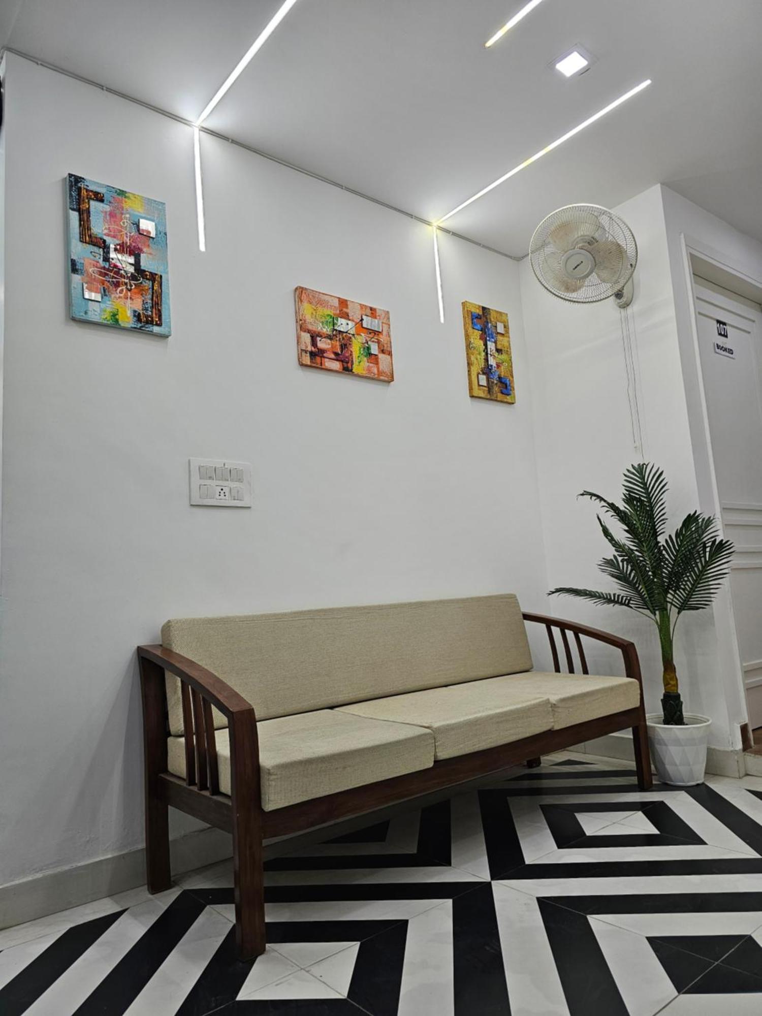 Agrah Stay - Kasa Lusso Stay Faridabad Bagian luar foto